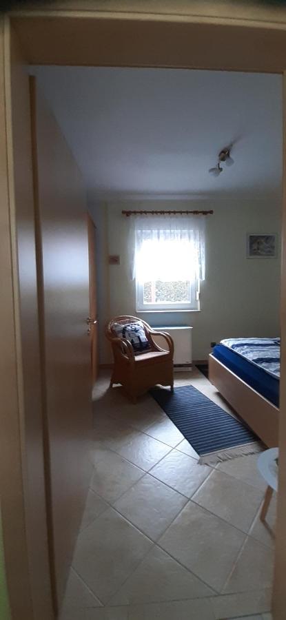 Bungalow Idylle Am See Нойрупин Екстериор снимка