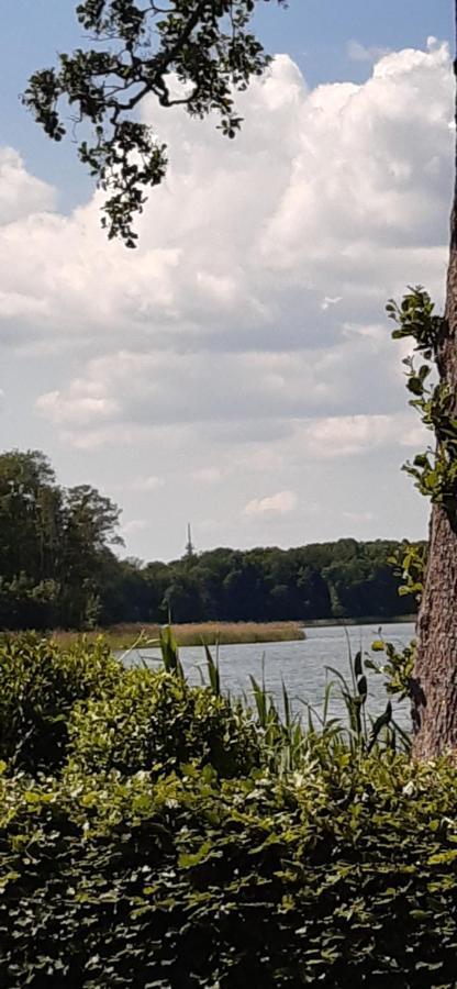 Bungalow Idylle Am See Нойрупин Екстериор снимка