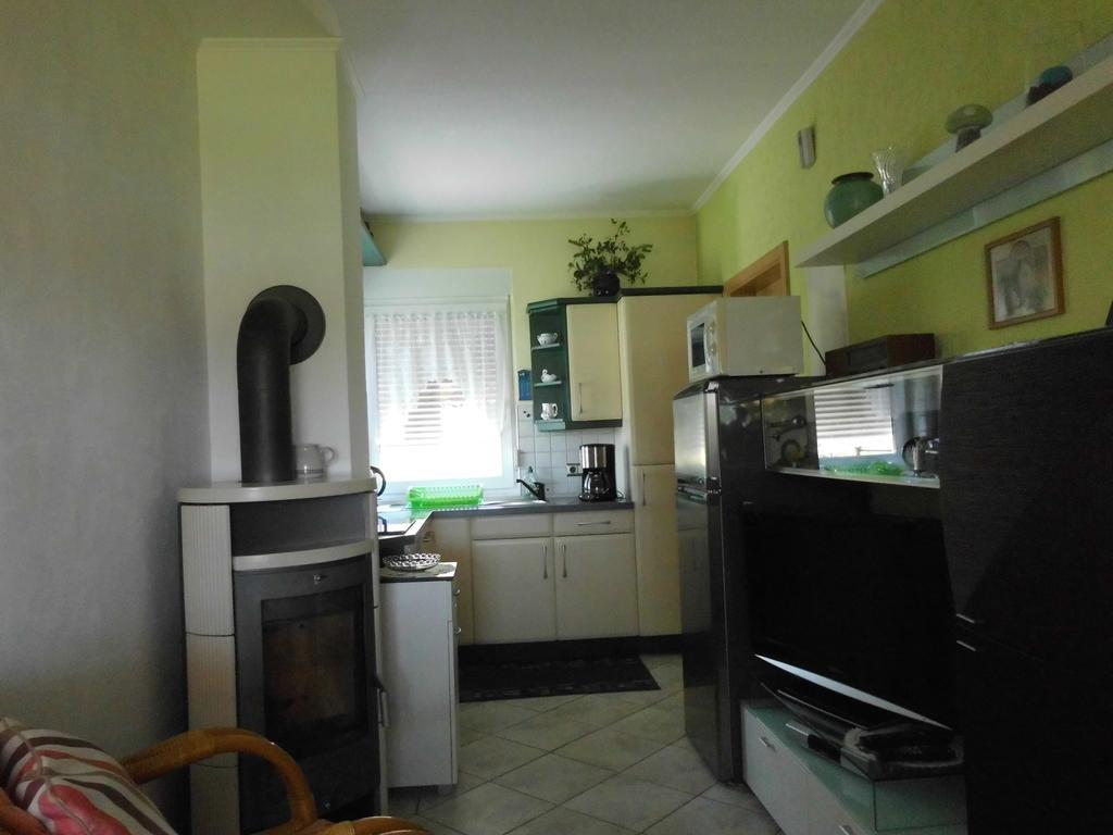 Bungalow Idylle Am See Нойрупин Екстериор снимка
