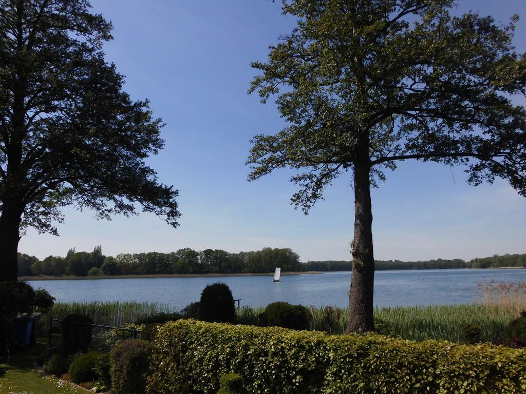 Bungalow Idylle Am See Нойрупин Екстериор снимка