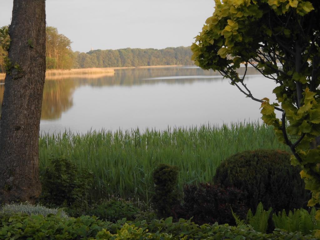 Bungalow Idylle Am See Нойрупин Екстериор снимка