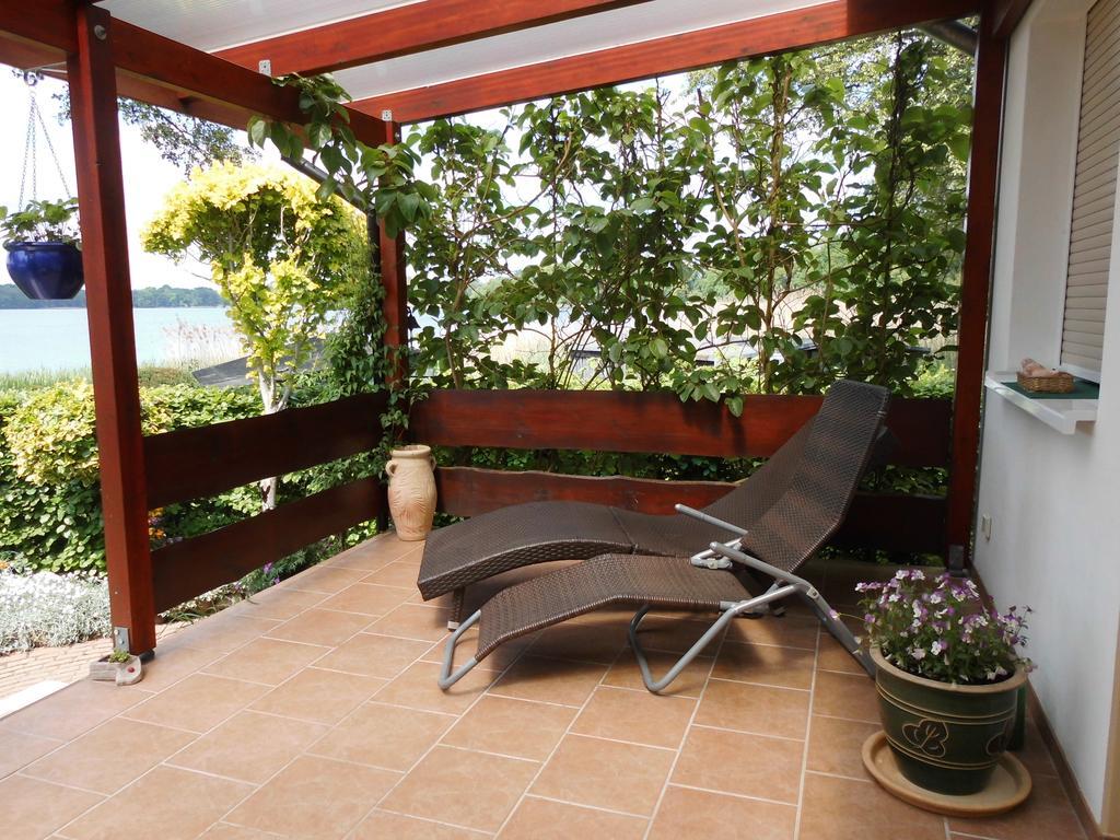 Bungalow Idylle Am See Нойрупин Екстериор снимка