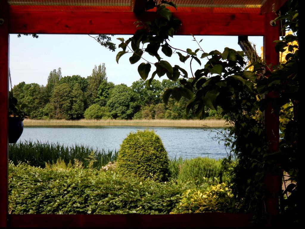 Bungalow Idylle Am See Нойрупин Екстериор снимка