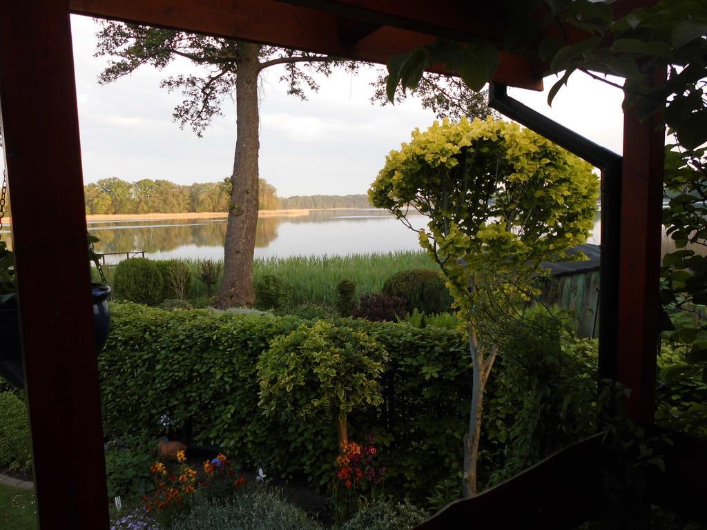 Bungalow Idylle Am See Нойрупин Екстериор снимка
